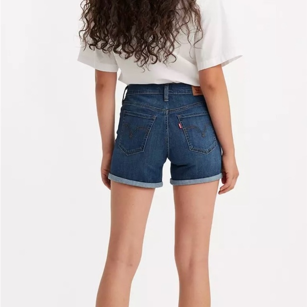 NWT Levi’s Mid-Length Shorts. Size 28. - Picture 2 of 10